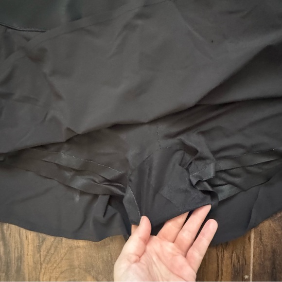 Brooks Large Black Athletic Skort - Picture 8 of 9